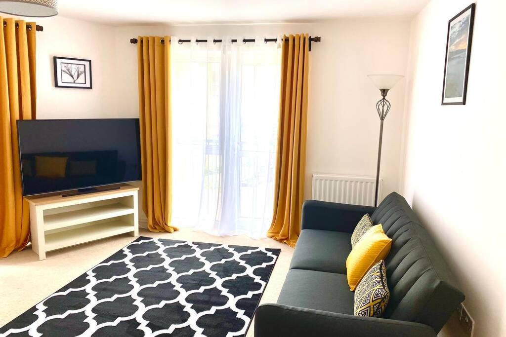 Smartrips Apartments - Lakeside/Thurrock West Thurrock Esterno foto