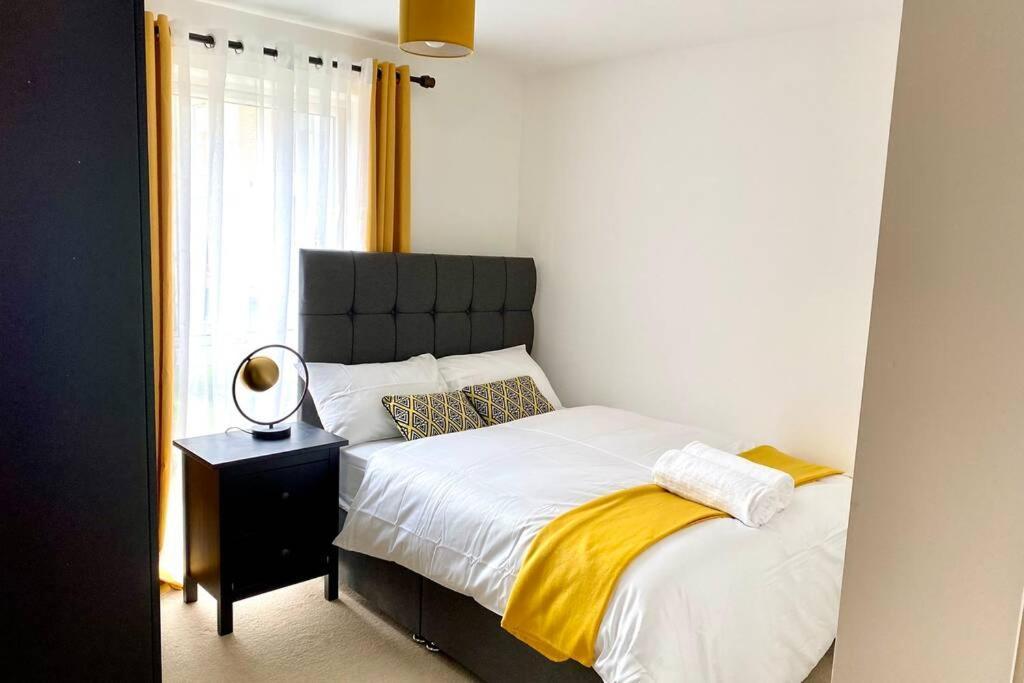 Smartrips Apartments - Lakeside/Thurrock West Thurrock Esterno foto