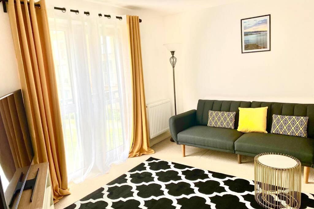 Smartrips Apartments - Lakeside/Thurrock West Thurrock Esterno foto