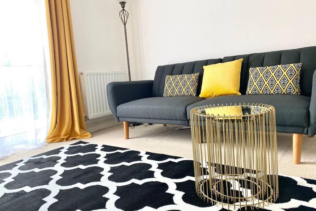 Smartrips Apartments - Lakeside/Thurrock West Thurrock Esterno foto